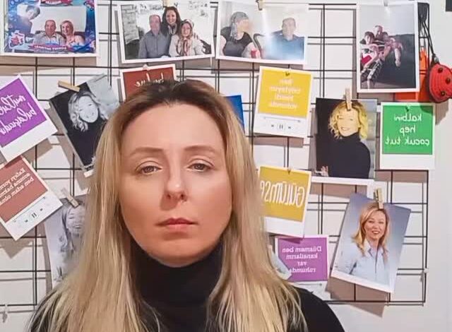 Bazı insanlar yorulmaz. Çünkü durmaya izinleri yoktur. “Zorla Kendini” sürücüsü… Transaksiyonel analiz literatüründe, bireyin…