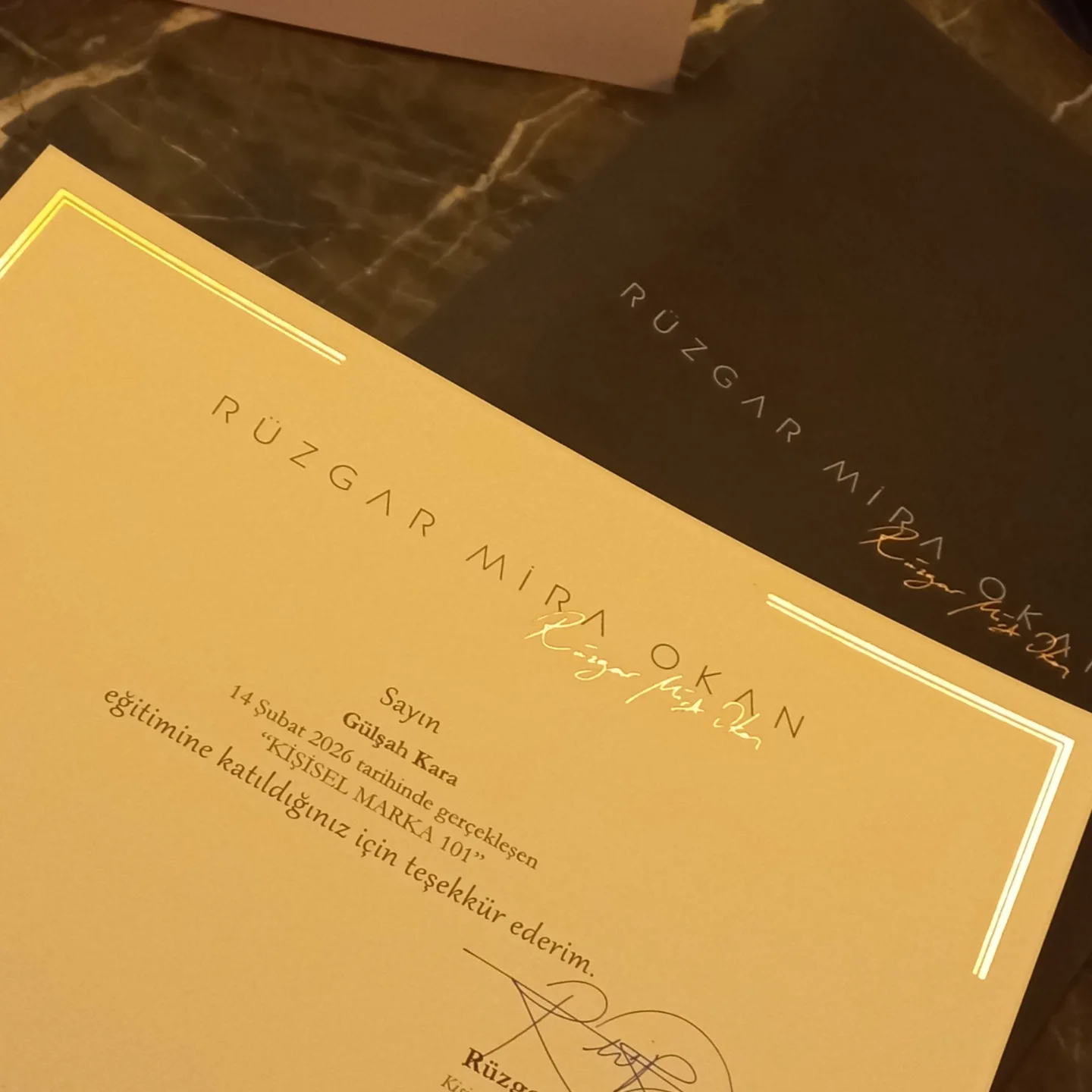 Bazı eğitimlerden not alarak çıkarsınız. Bazılarından ise düşünerek… Rüzgar Mira Okan’ın ev sahipliğinde katıldığım&hellip;